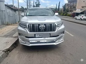 Toyota Land Cruiser Prado 4.0 V6 Dual VVT-i 2014 Silver