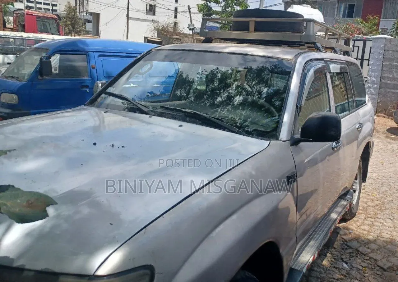 Toyota Land Cruiser 2004 Silver
