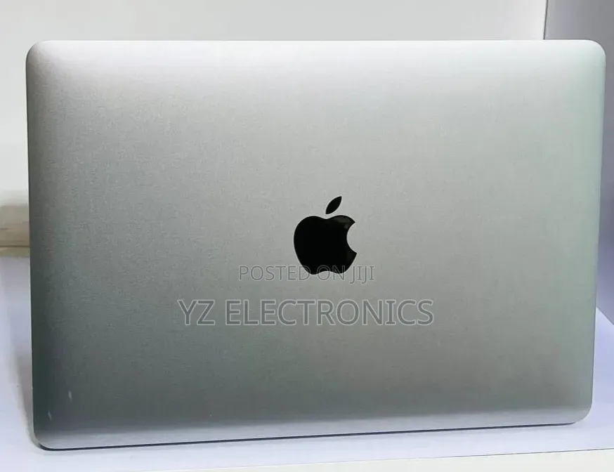New Laptop Apple MacBook Pro 2017 8GB Intel Core i5 SSD 512GB