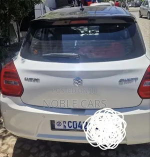 Suzuki Swift 2022 Silver