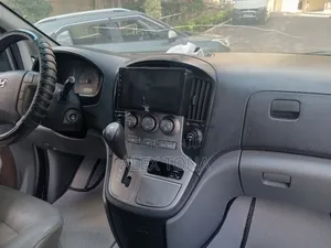 Hyundai Starex 2012 Grey