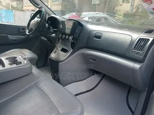 Hyundai Starex 2012 Grey