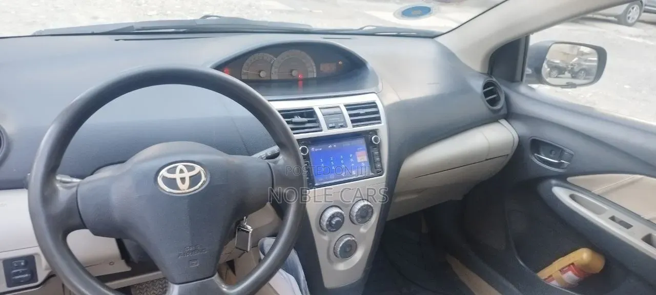 Toyota Yaris 2008 Gray