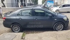 Toyota Yaris 2008 Gray