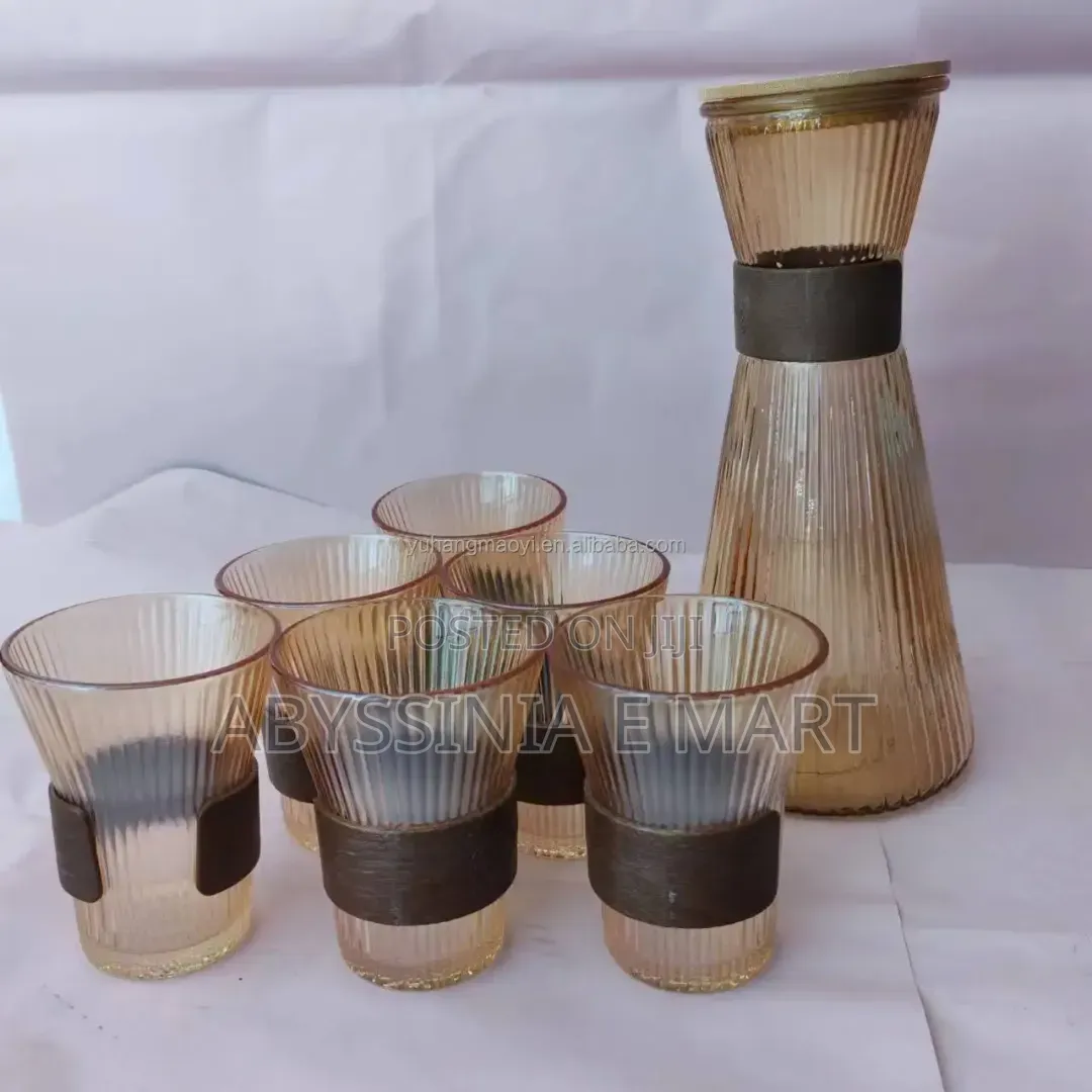 8 Pieces Glass Drinking Set