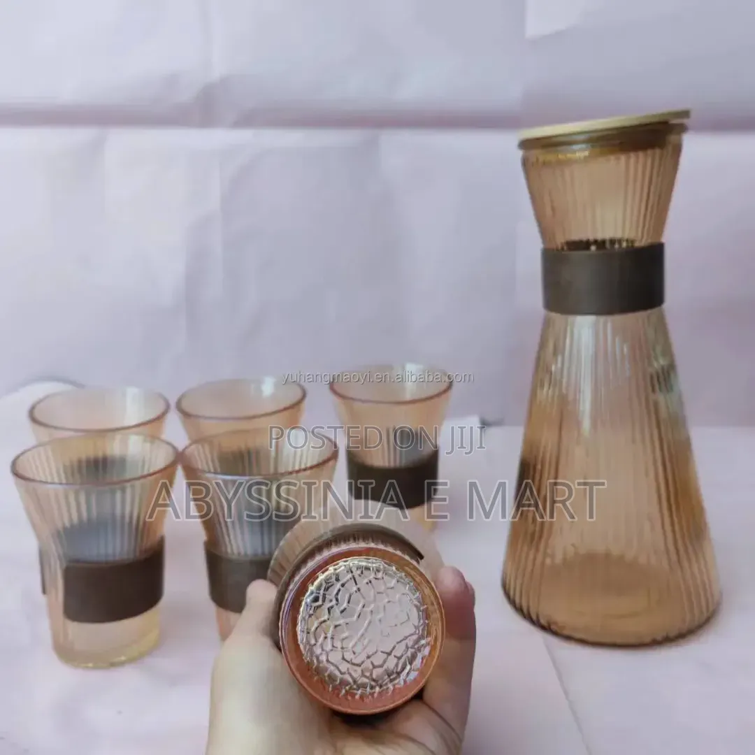 8 Pieces Glass Drinking Set