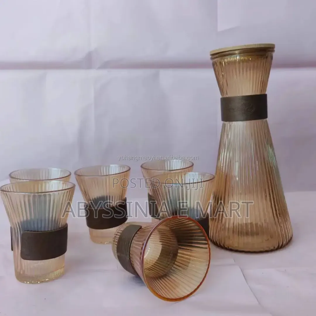 8 Pieces Glass Drinking Set