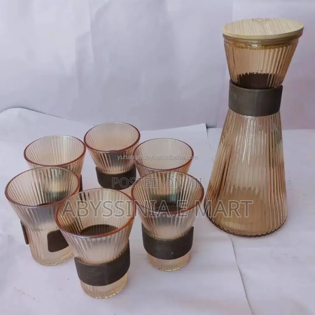 8 Pieces Glass Drinking Set