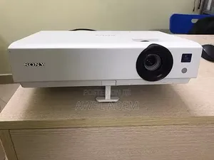 Sony VPL Dx-102 3lcd Hd Home Cinema Projector