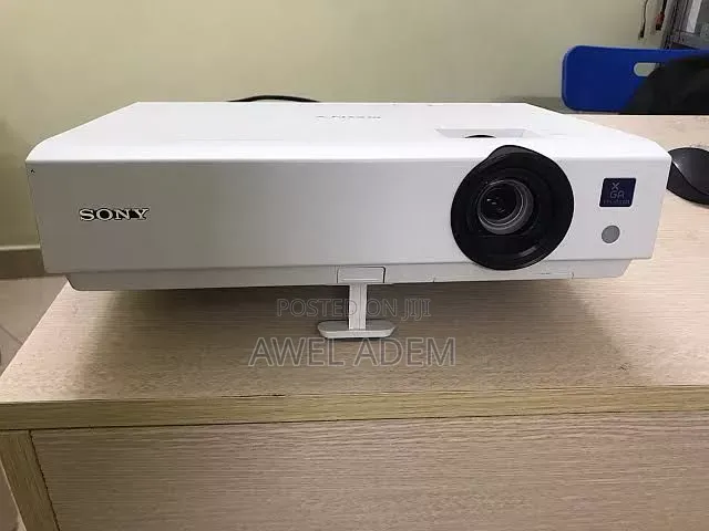 Sony VPL Dx-102 3lcd Hd Home Cinema Projector