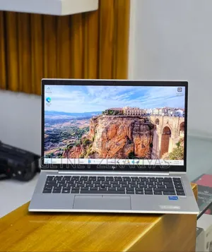 New Laptop HP EliteBook 840 G8 16GB Intel Core i5 SSD 512GB