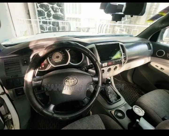 Toyota Tacoma 2007 White
