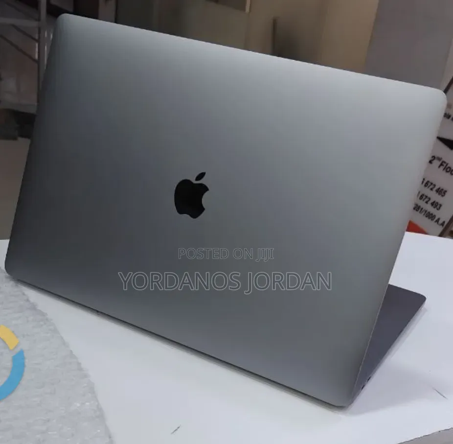 New Laptop Apple MacBook Pro 2017 16GB Intel Core i7 SSD 512GB