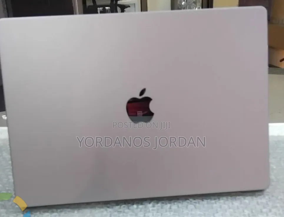 New Laptop Apple MacBook Pro M1 32GB Apple M1 Pro SSD 1T