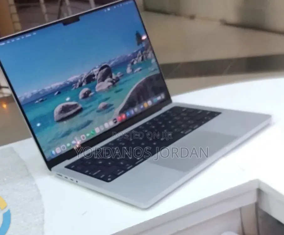 New Laptop Apple MacBook Pro M1 16GB Apple M1 Pro SSD 512GB