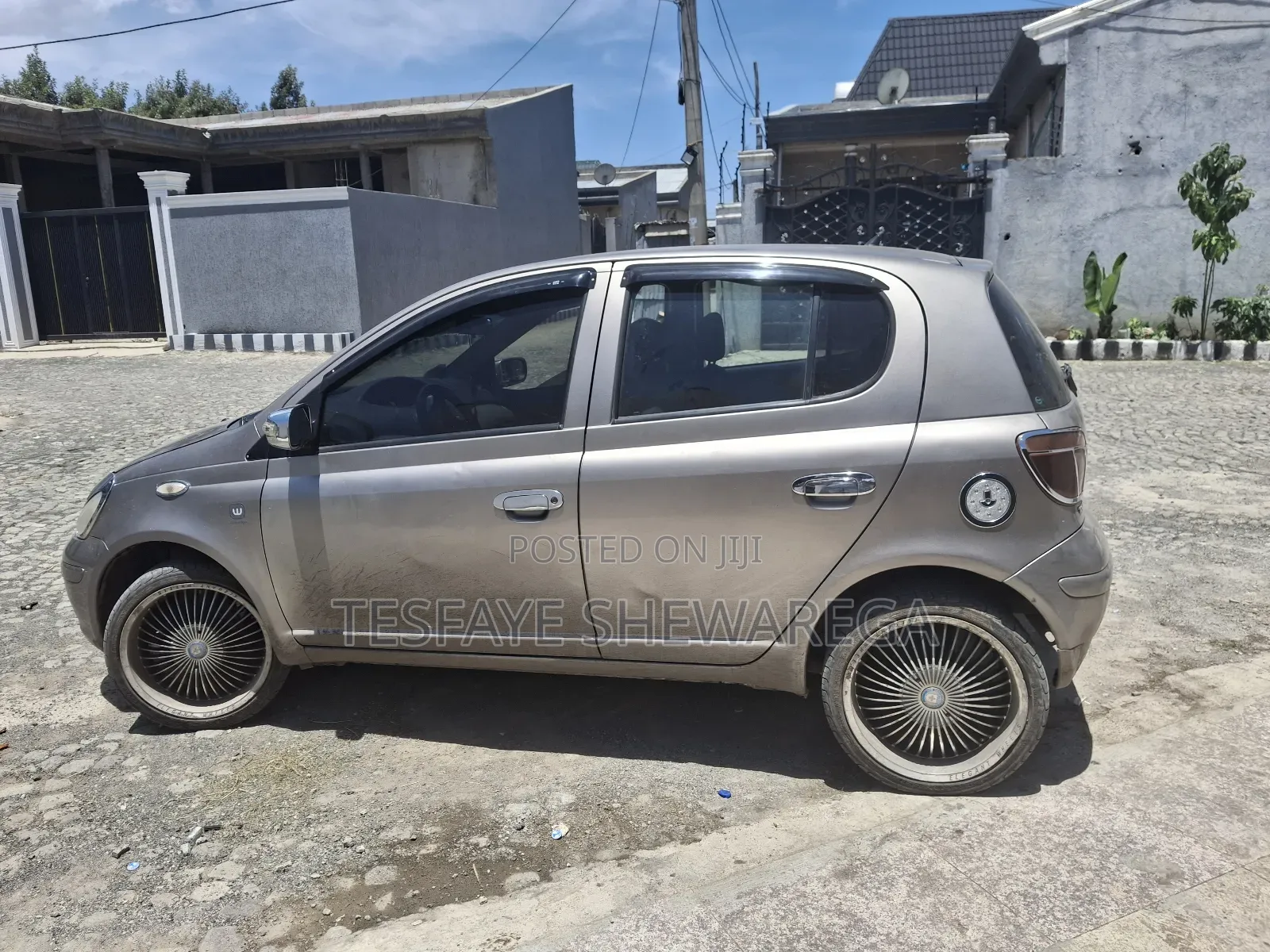 Toyota Yaris 2004 Gray