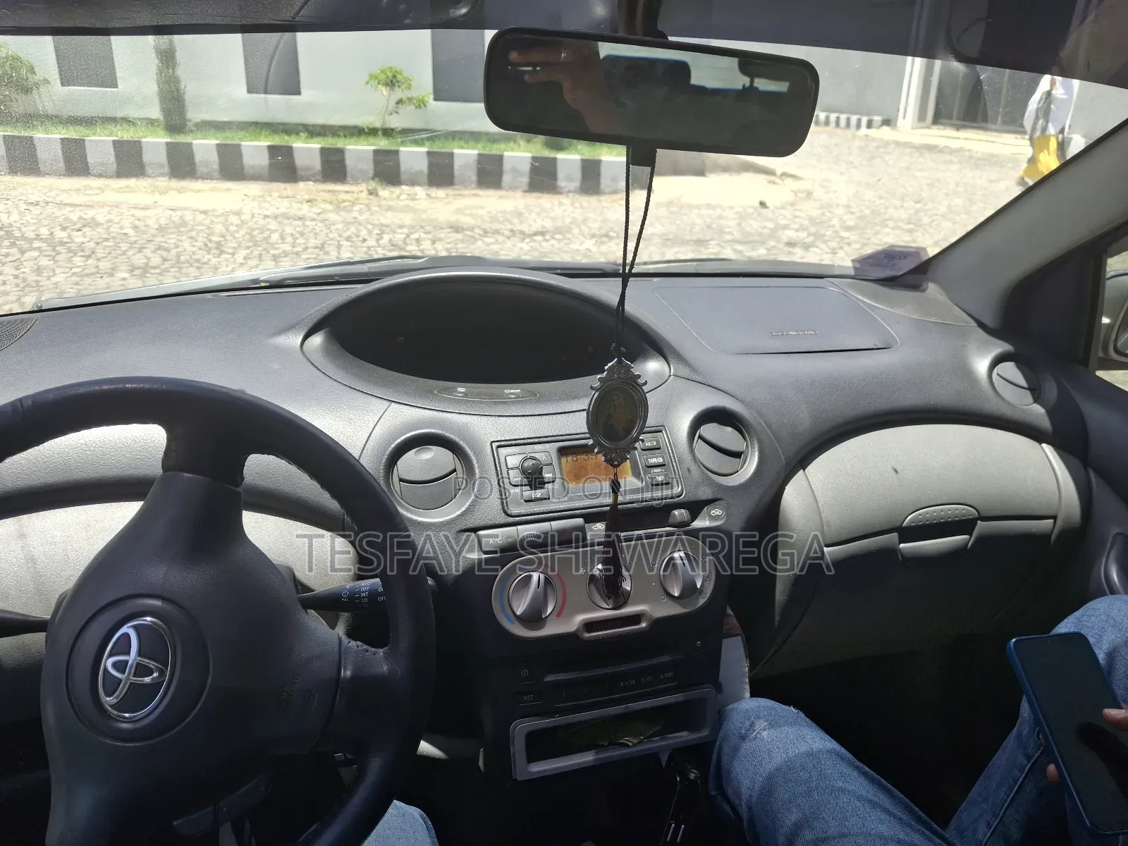 Toyota Yaris 2004 Gray