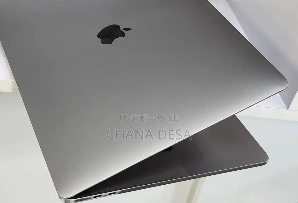 New Laptop Apple MacBook Pro 2019 16GB Intel Core i9 SSD 512GB