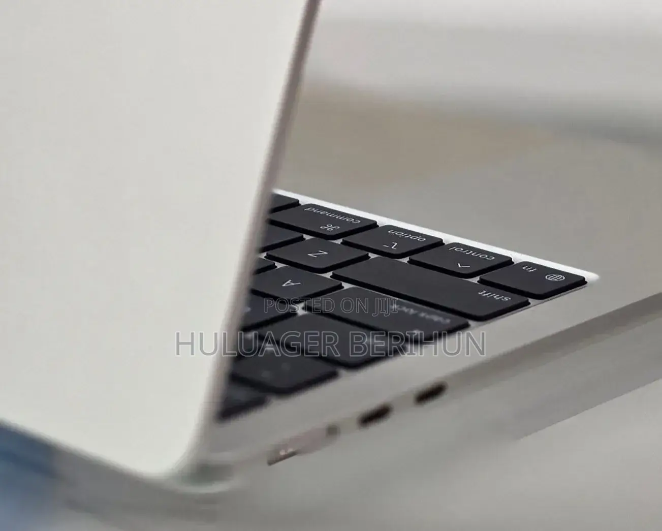New Laptop Apple MacBook Air 2025 M4 13-inch 16GB Apple M4 SSD 256GB