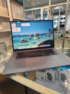 Laptop Apple MacBook Pro 2019 32GB Intel Core i9 SSD 1T