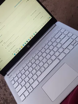 Laptop HP 14-dq2031tg 8GB Intel Core i5 SSD 512GB