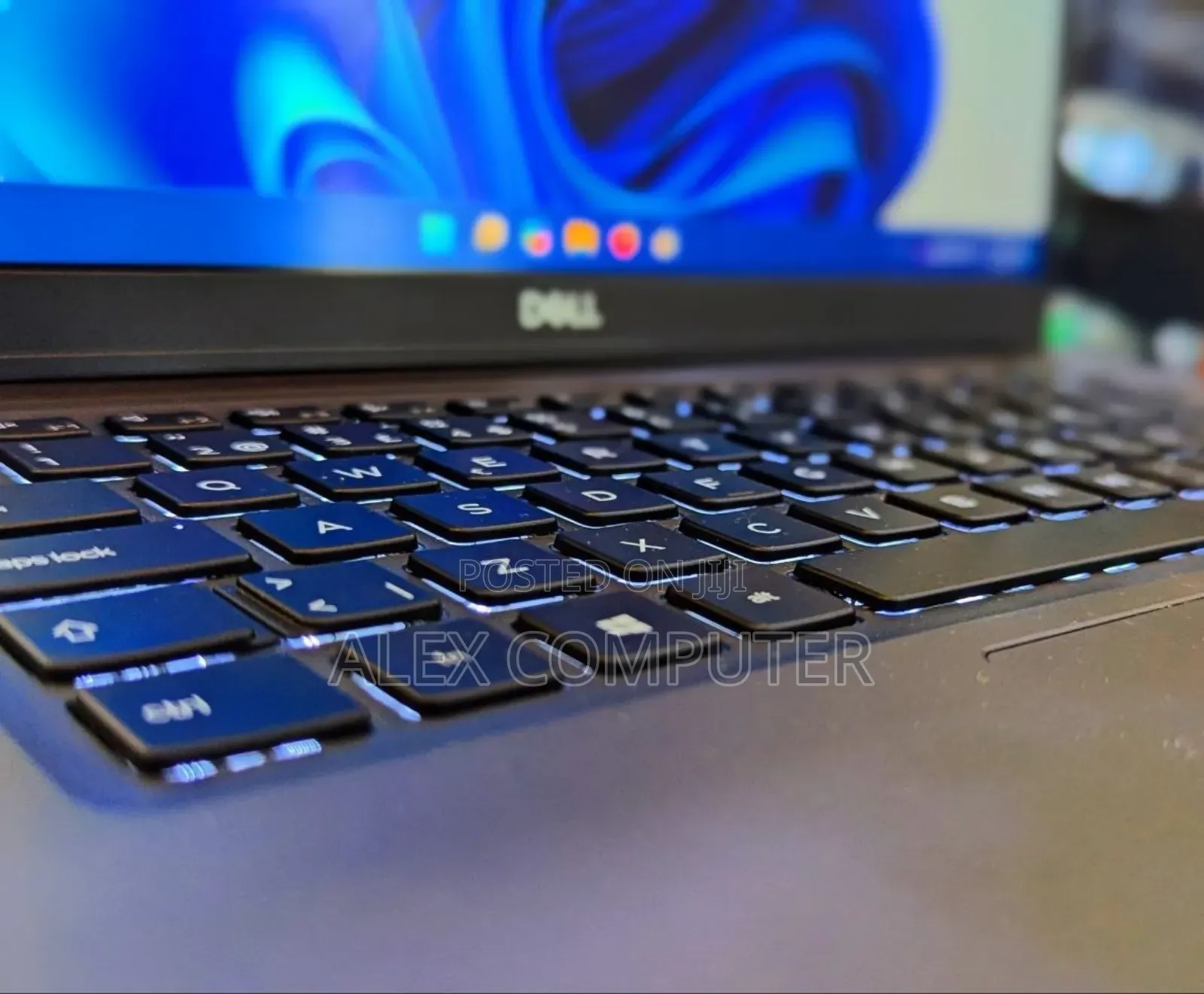 New Laptop Dell Latitude 7400 8GB Intel Core i5 SSD 256GB