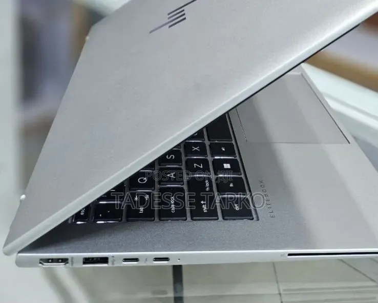 New Laptop HP EliteBook 840 G10 16GB Intel Core i5 SSD 512GB