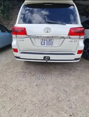Toyota Land Cruiser 5.7 V8 VX-S 2020 White
