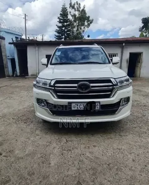 Toyota Land Cruiser 5.7 V8 VX-S 2020 White