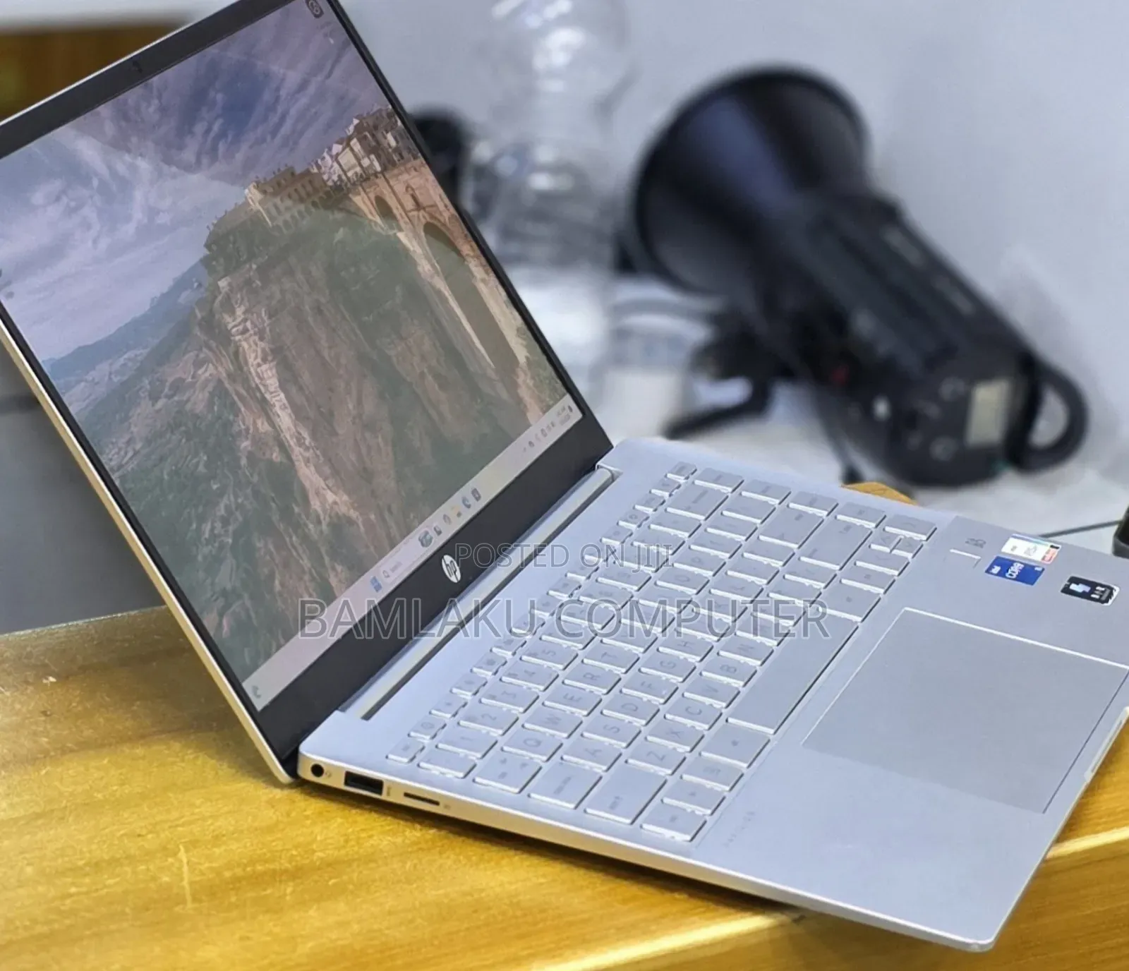 New Laptop HP Pavilion 11 16GB Intel Core i5 SSD 512GB