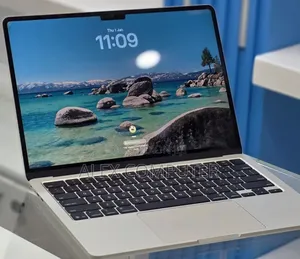 New Laptop Apple MacBook Air 2025 M4 13-inch 16GB Apple M4 SSD 256GB