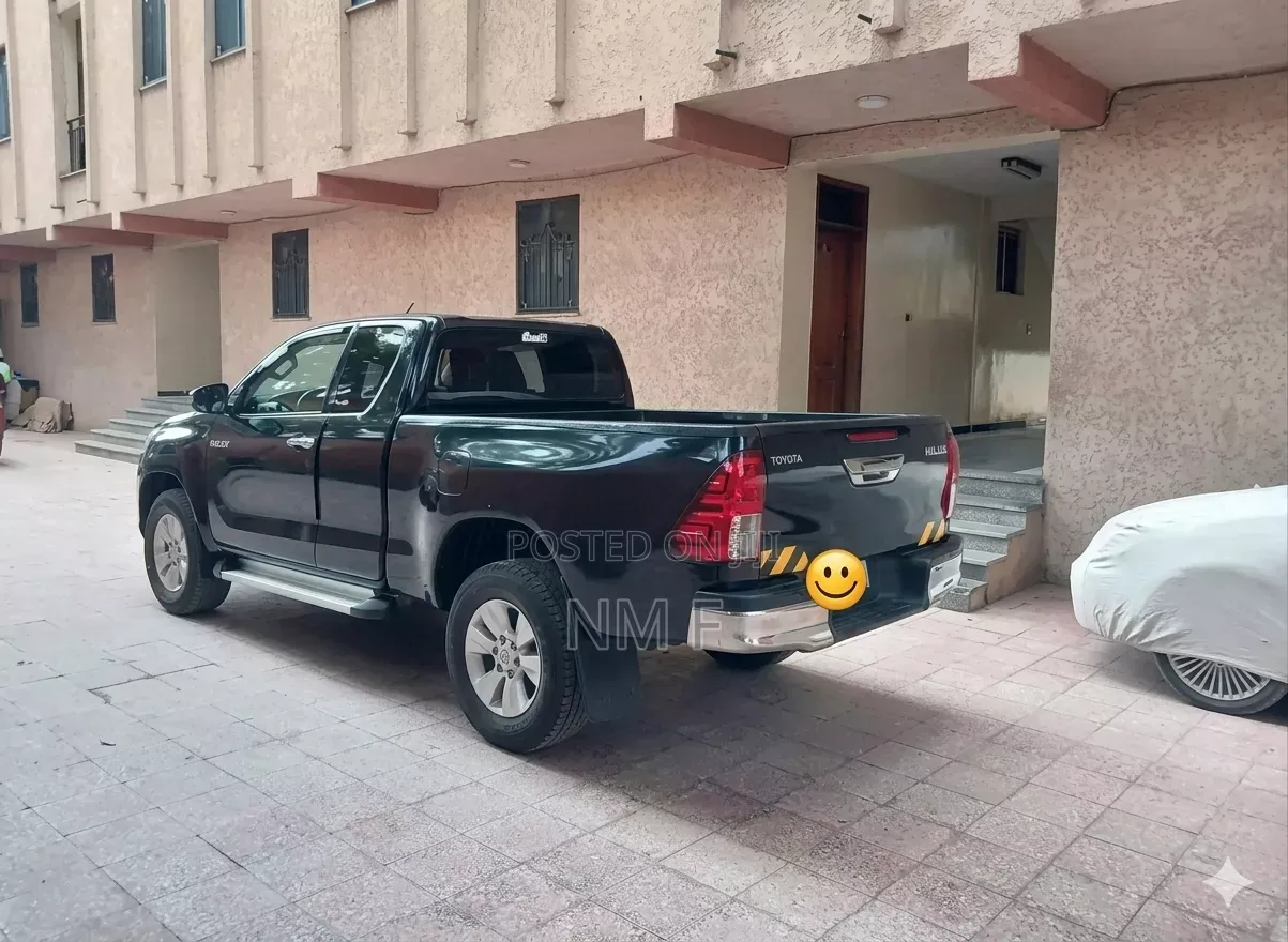 Toyota Hilux Revo Single Cab Deisel 2.4 RWD 2017 Black