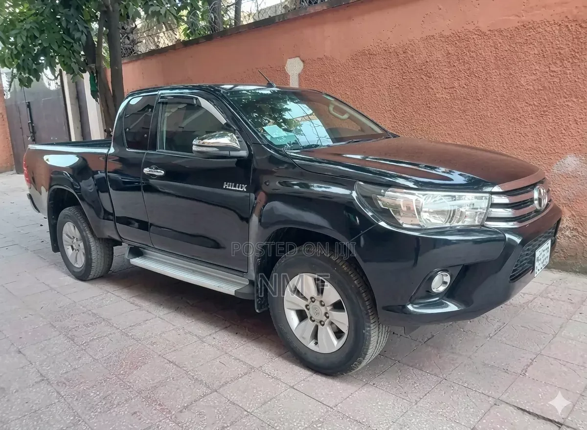 Toyota Hilux Revo Single Cab Deisel 2.4 RWD 2017 Black