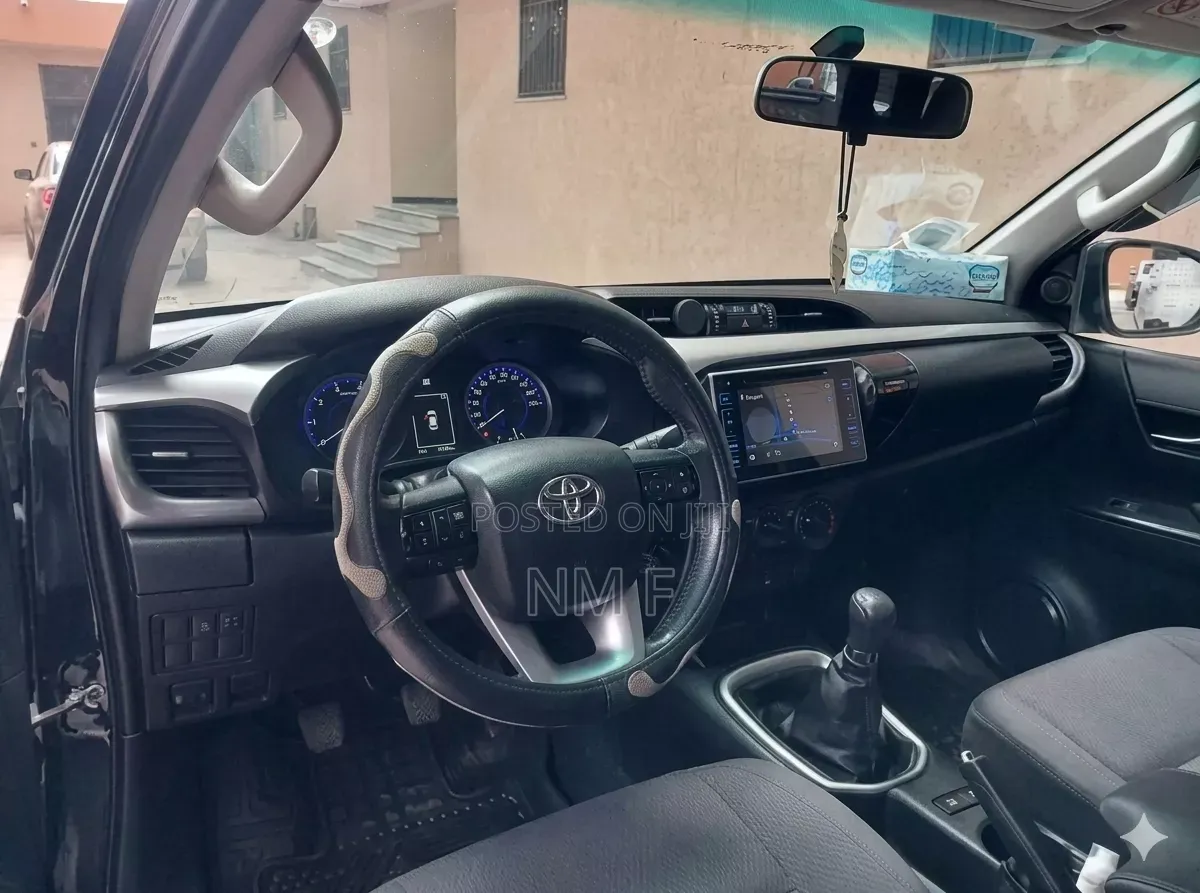 Toyota Hilux Revo Single Cab Deisel 2.4 RWD 2017 Black
