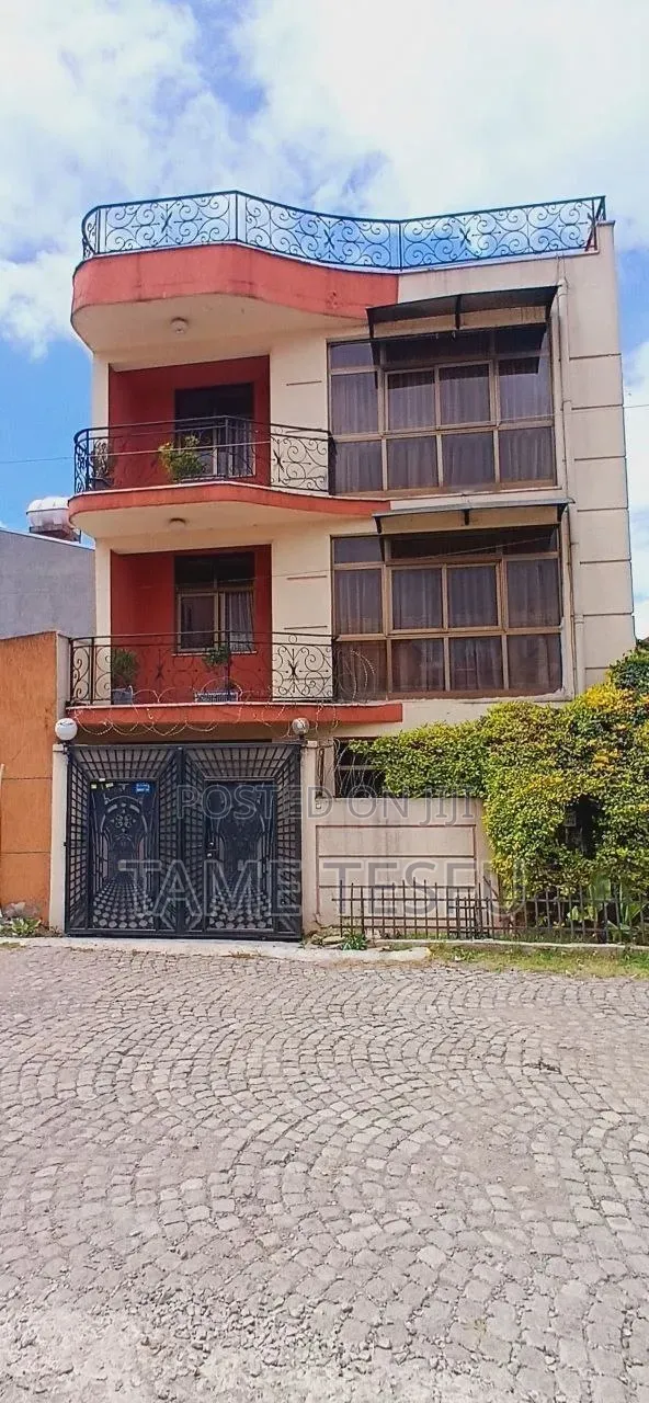 Furnished 6bdrm House in ሀያት, Bole for sale