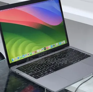 New Laptop Apple MacBook Pro 2019 16GB Intel Core i7 SSD 256GB