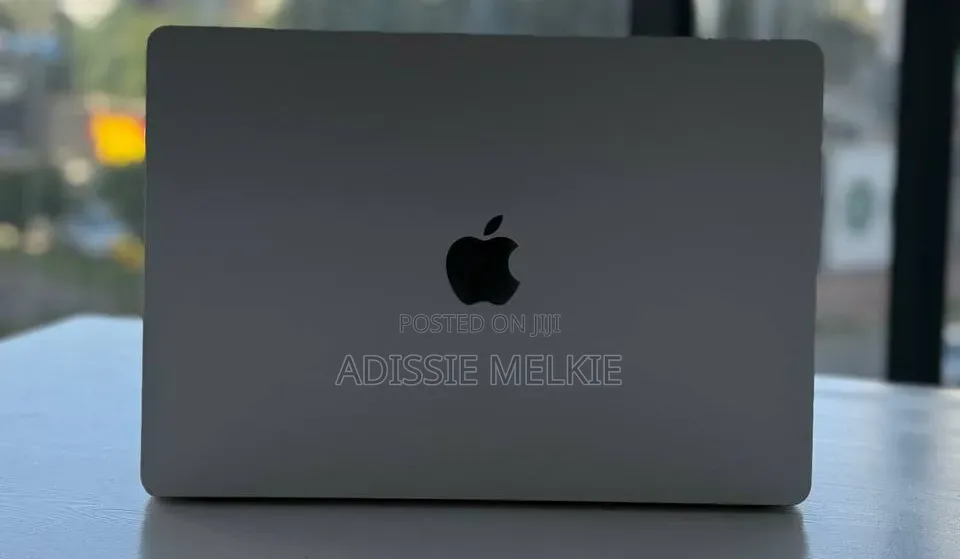 New Laptop Apple MacBook Air 2023 M2 8GB Apple M2 SSD 512GB