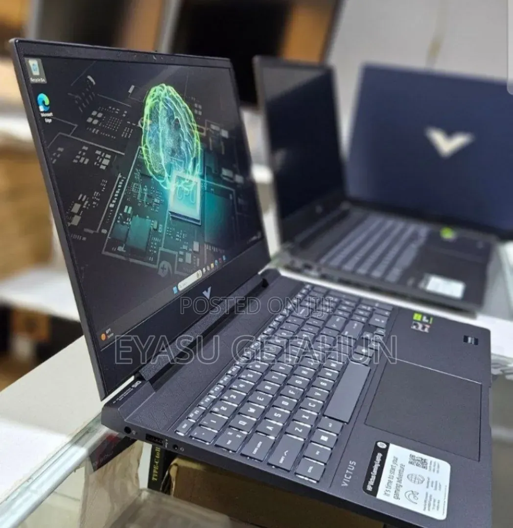 New Laptop HP Victus 16 16GB AMD Ryzen 7 SSD 512GB