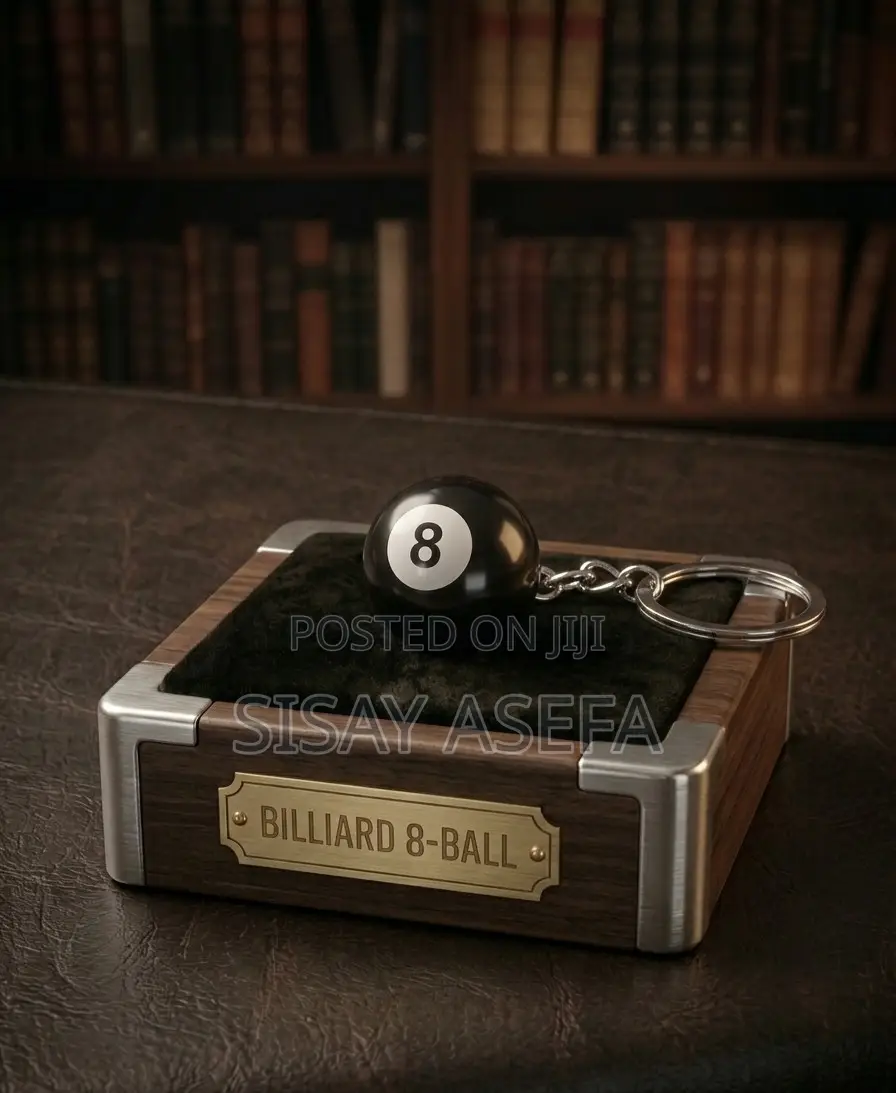 8 Ball Keychain