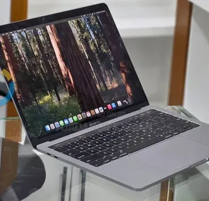 New Laptop Apple MacBook Pro 2019 16GB Intel Core i7 SSD 256GB