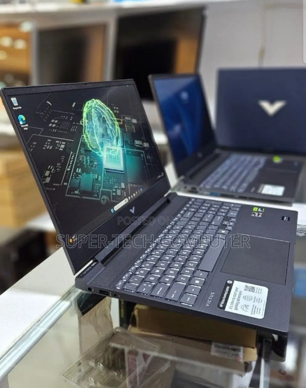 New Laptop HP Victus 16 16GB AMD Ryzen 7 SSD 512GB