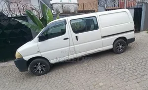 Toyota HiAce 2011 White