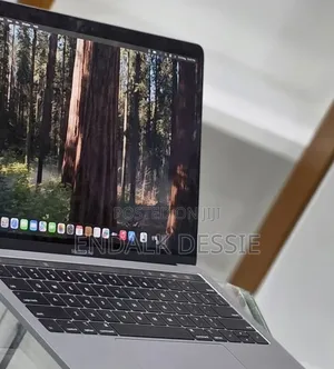 New Laptop Apple MacBook Pro 2019 16GB Intel Core i7 SSD 256GB
