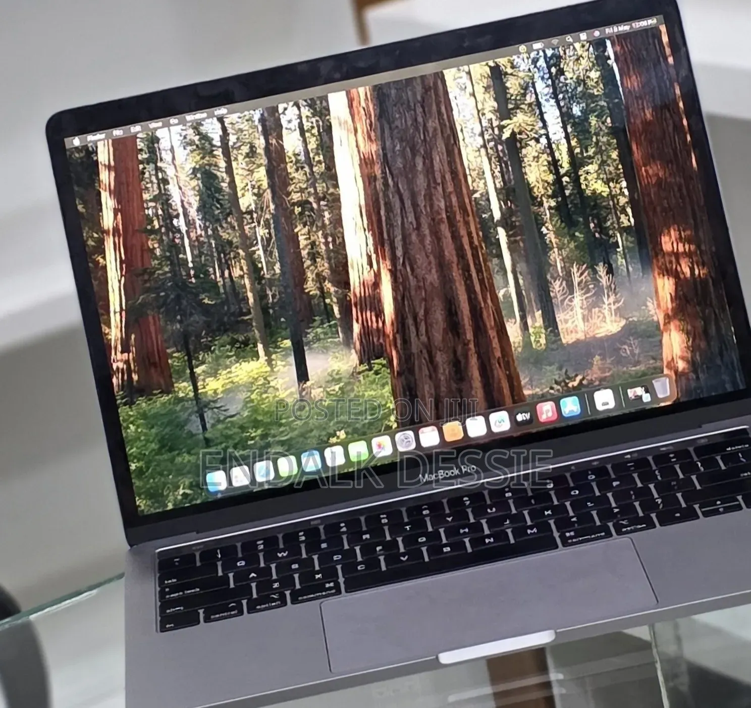 New Laptop Apple MacBook Pro 2019 16GB Intel Core i7 SSD 256GB