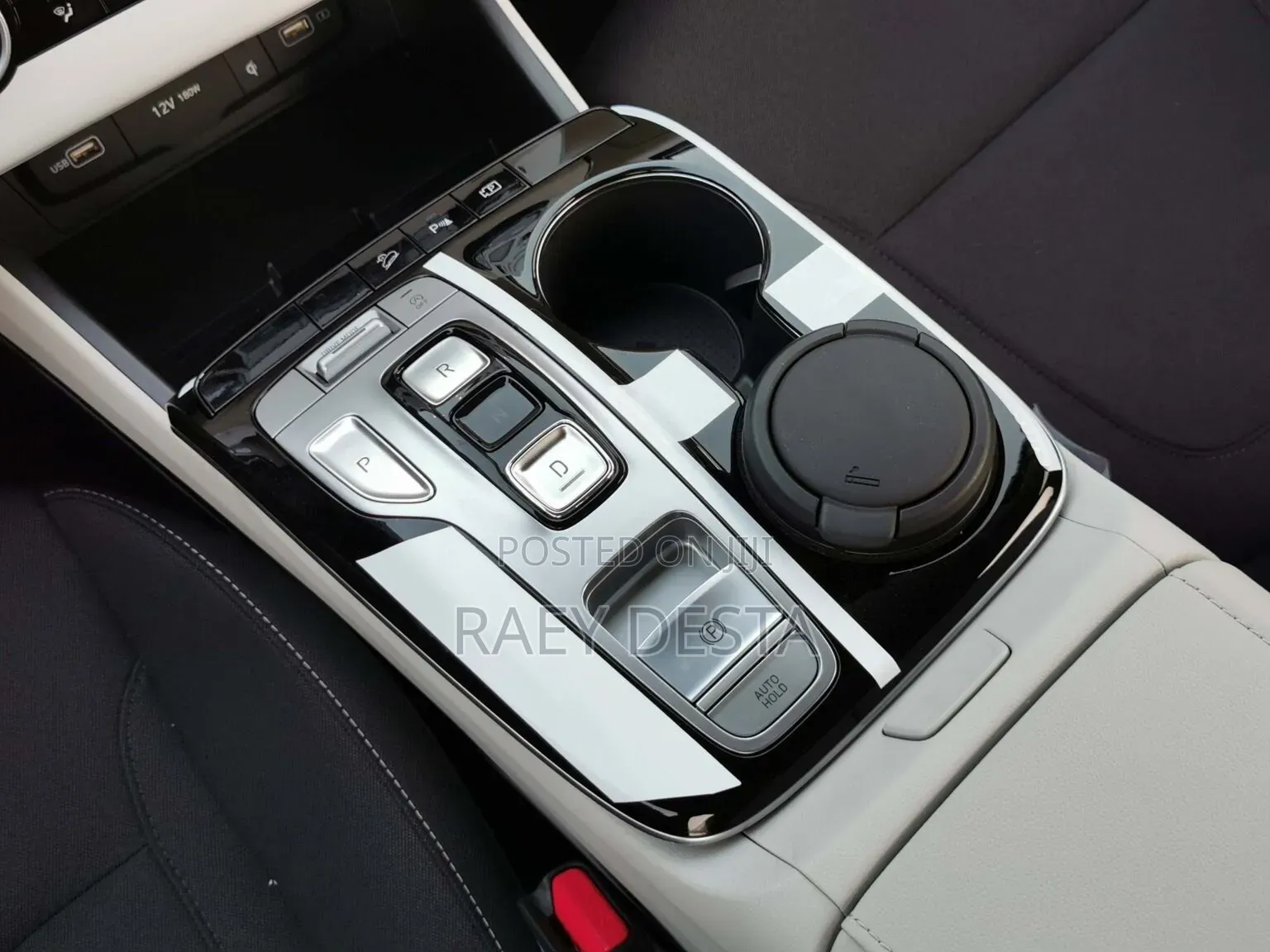 Hyundai Tucson 2023 Silver