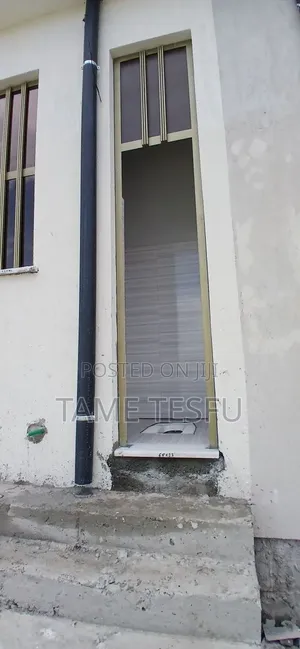 4bdrm House in ወሰን, Yeka for sale
