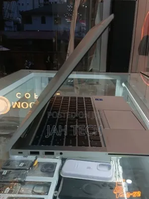 New Laptop HP EliteBook 840 G8 16GB Intel Core i7 SSD 512GB