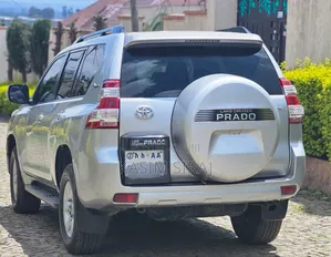 Toyota Land Cruiser Prado 2.8 D-4D 2015 Silver