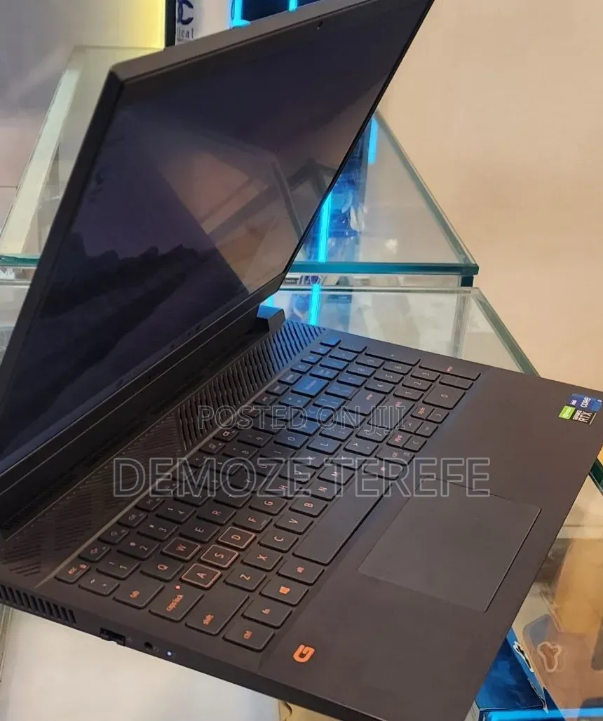 New Laptop Dell G15 5511 16GB Intel Core i7 SSD 512GB