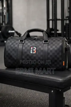Black Checkered Gym Duffel Bag – Stylish Durable